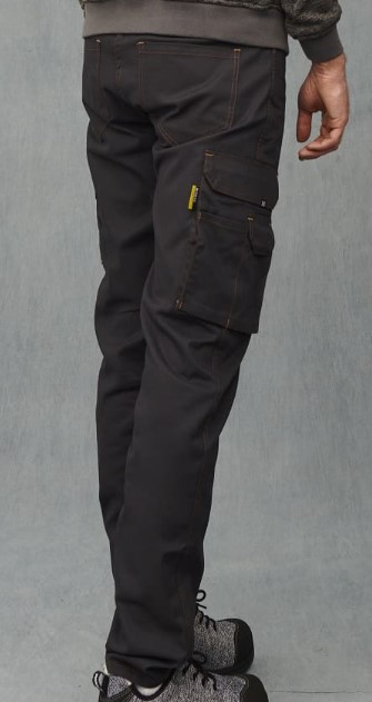 Pantalon laboral. Multibolsillos elasticos. Resistente al desgaste por roce. 60% algodon, 25% poliester y 15% Lycra
