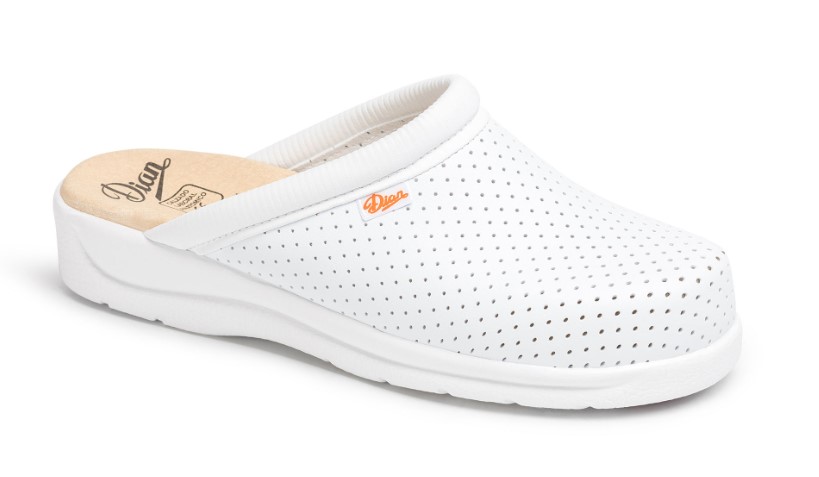 Zueco PISA con microfibra perforada, acolchado, puntera redondeada y suela antibacteriana antideslizante